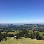 Lägenhet Mit Aussicht Im Bergdorf Im Allgaeu
