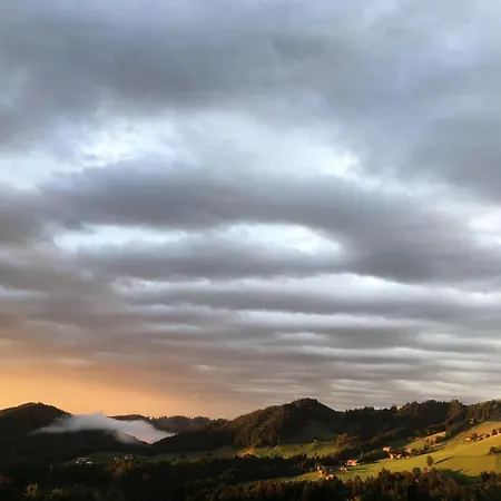 Apartment Mit Aussicht Im Bergdorf Im Allgaeu